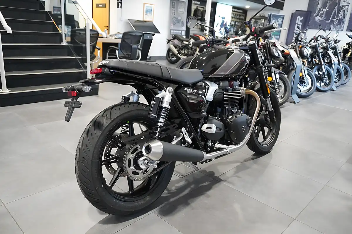 Used 2026 Triumph Speed Twin 900 Classic Phantom Black/Gold - Interior and Exterior details 5