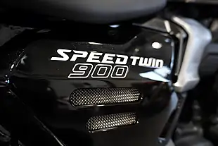 Used 2026 Triumph Speed Twin 900 Classic Phantom Black/Gold - Interior and Exterior details 8
