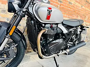 Used 2026 Triumph Speed Twin 900 Retro Silver - Interior and Exterior details 15
