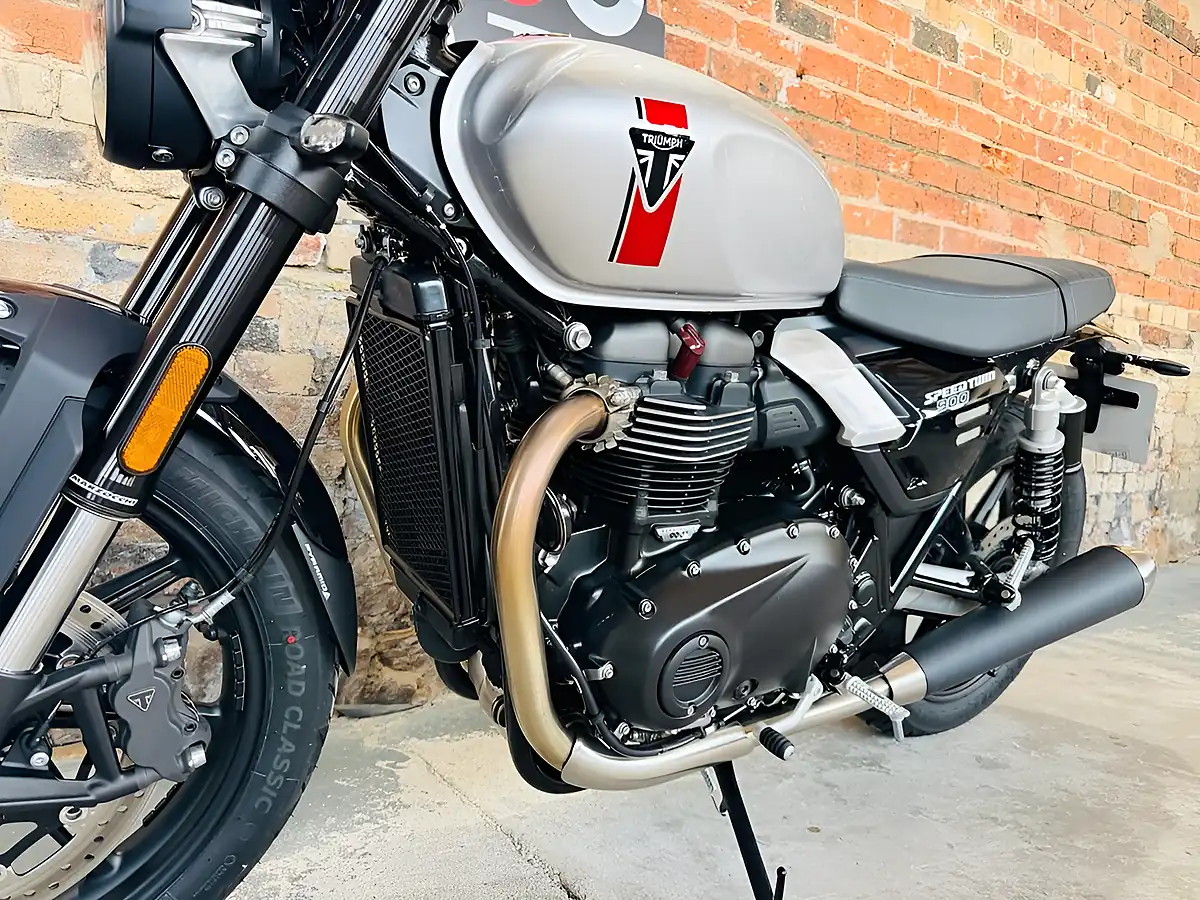 Used 2026 Triumph Speed Twin 900 Retro Silver - Interior and Exterior details 15