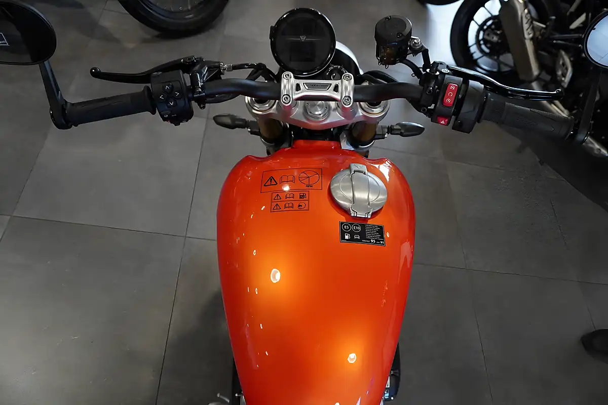 Used 2026 Triumph Speed Twin RS Baja Orange - Interior and Exterior details 6
