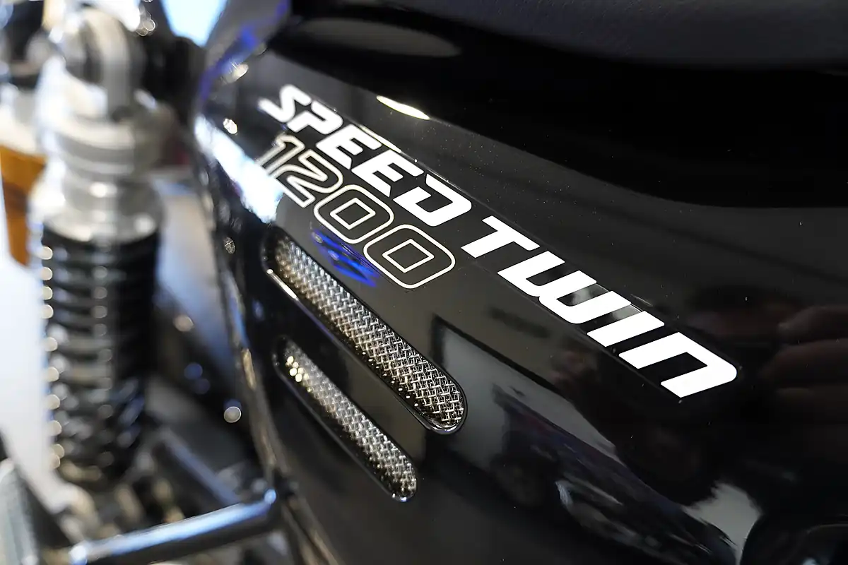 Used 2026 Triumph Speed Twin RS Baja Orange - Interior and Exterior details 8