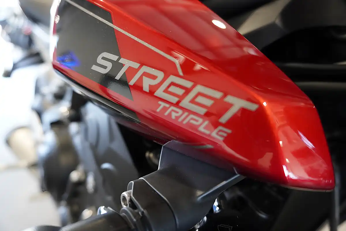 Used 2026 Triumph Street Triple 765 RS Carnival Red - Interior and Exterior details 8