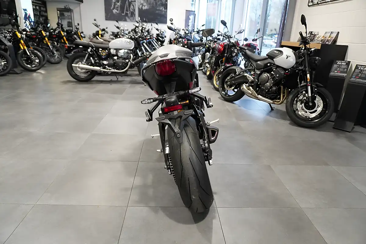 Used 2026 Triumph Street Triple 765 Rx Matt Aluminium - Interior and Exterior details 4