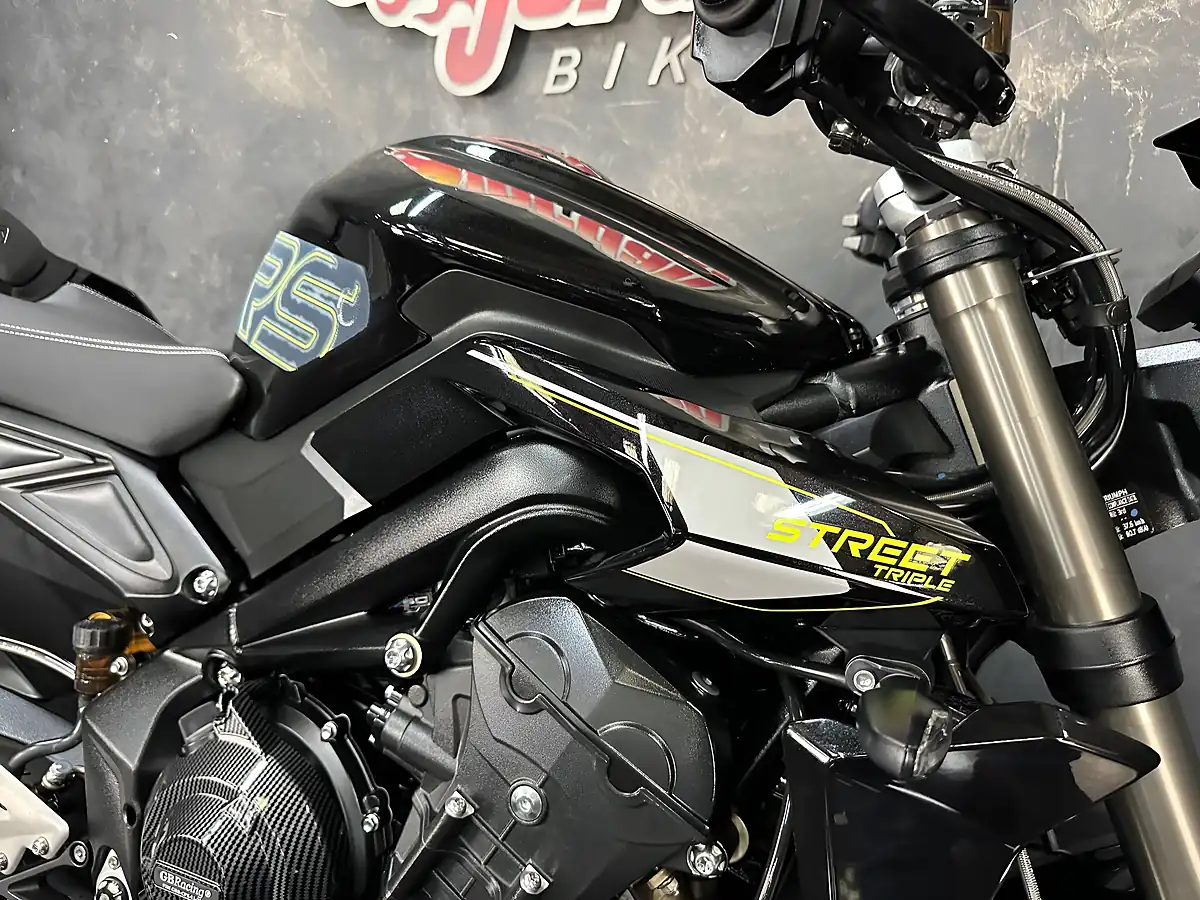 Used 2026 Triumph Street Triple RS Black - Interior and Exterior details 18