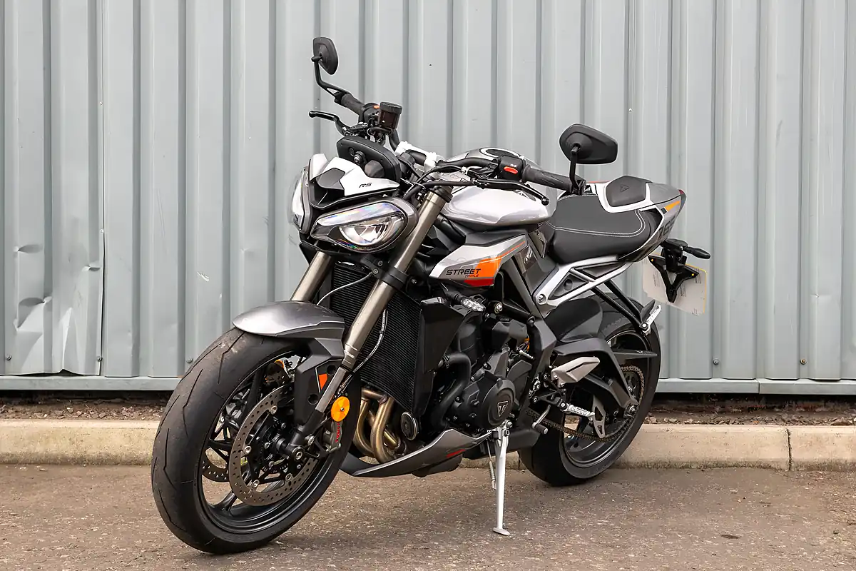 Used 2026 Triumph Street Triple RS Silver Ice - Interior and Exterior details 4