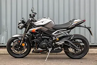Used 2026 Triumph Street Triple RS Silver Ice - Interior and Exterior details 5