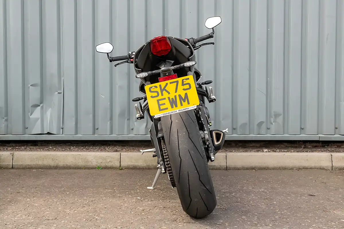 Used 2026 Triumph Street Triple RS Silver Ice - Interior and Exterior details 7