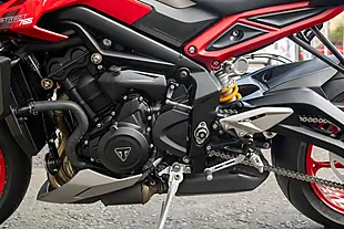 Used 2026 Triumph Street Triple Rx Matt Aluminium - Interior and Exterior details 11