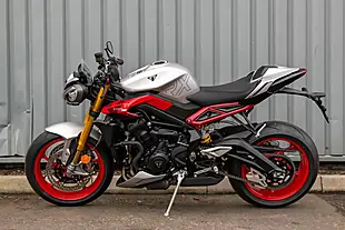 Used 2026 Triumph Street Triple Rx Matt Aluminium - Interior and Exterior details 6