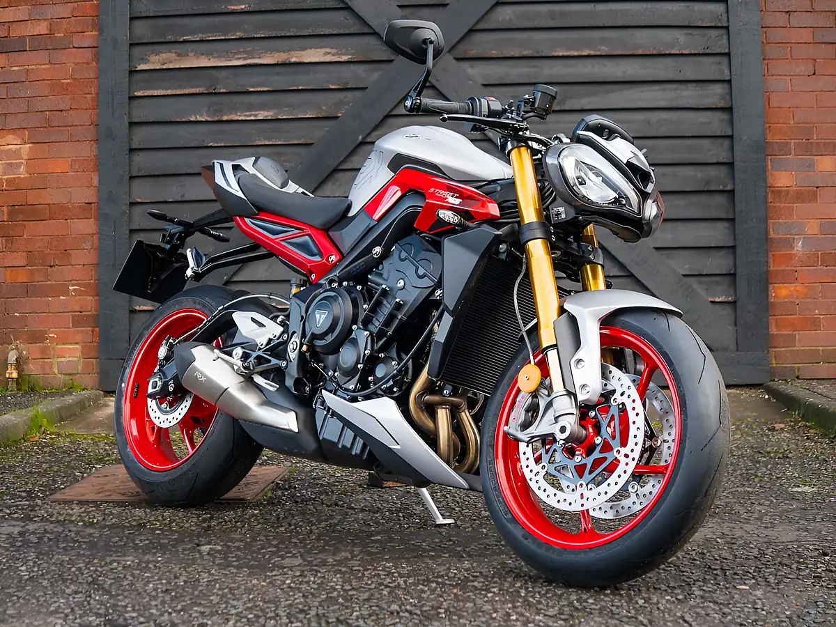 Used 2026 Triumph Street Triple Rx Matt Aluminium - Interior and Exterior details 8