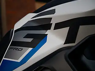 Used 2026 Triumph Tiger 1200 Alpine Edition Satin Crystal White - Interior and Exterior details 17