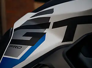 Used 2026 Triumph Tiger 1200 Alpine Edition Satin Crystal White - Interior and Exterior details 17