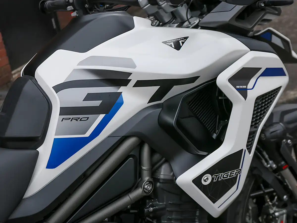 Used 2026 Triumph Tiger 1200 Alpine Edition Satin Crystal White - Interior and Exterior details 10