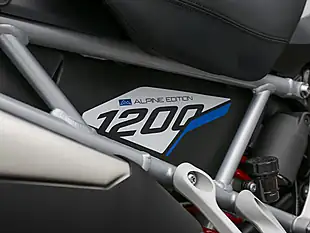 Used 2026 Triumph Tiger 1200 Alpine Edition Satin Crystal White - Interior and Exterior details 12