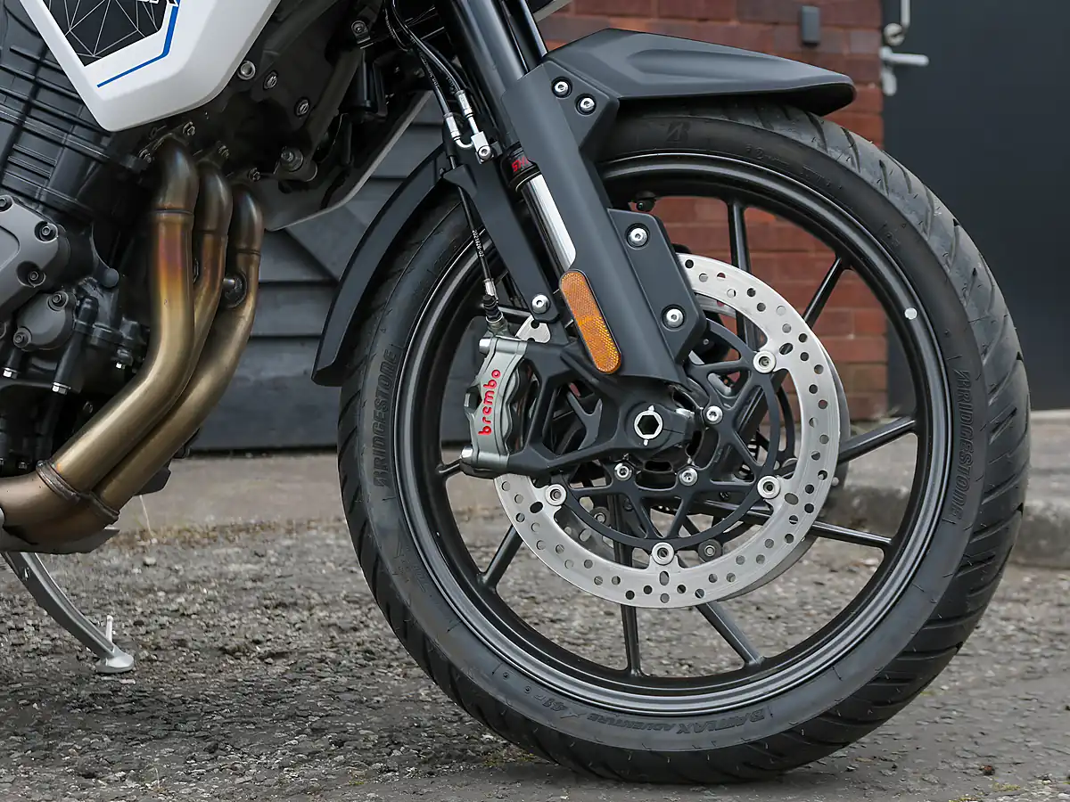 Used 2026 Triumph Tiger 1200 Alpine Edition Satin Crystal White - Interior and Exterior details 14