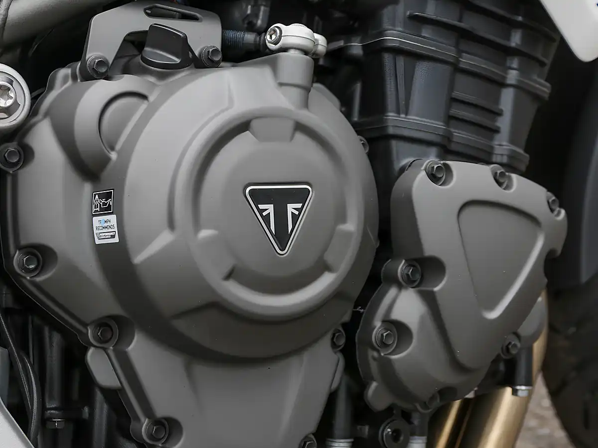 Used 2026 Triumph Tiger 1200 Alpine Edition Satin Crystal White - Interior and Exterior details 18