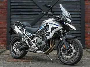 Used 2026 Triumph Tiger 1200 Alpine Edition Satin Crystal White - Interior and Exterior details 4