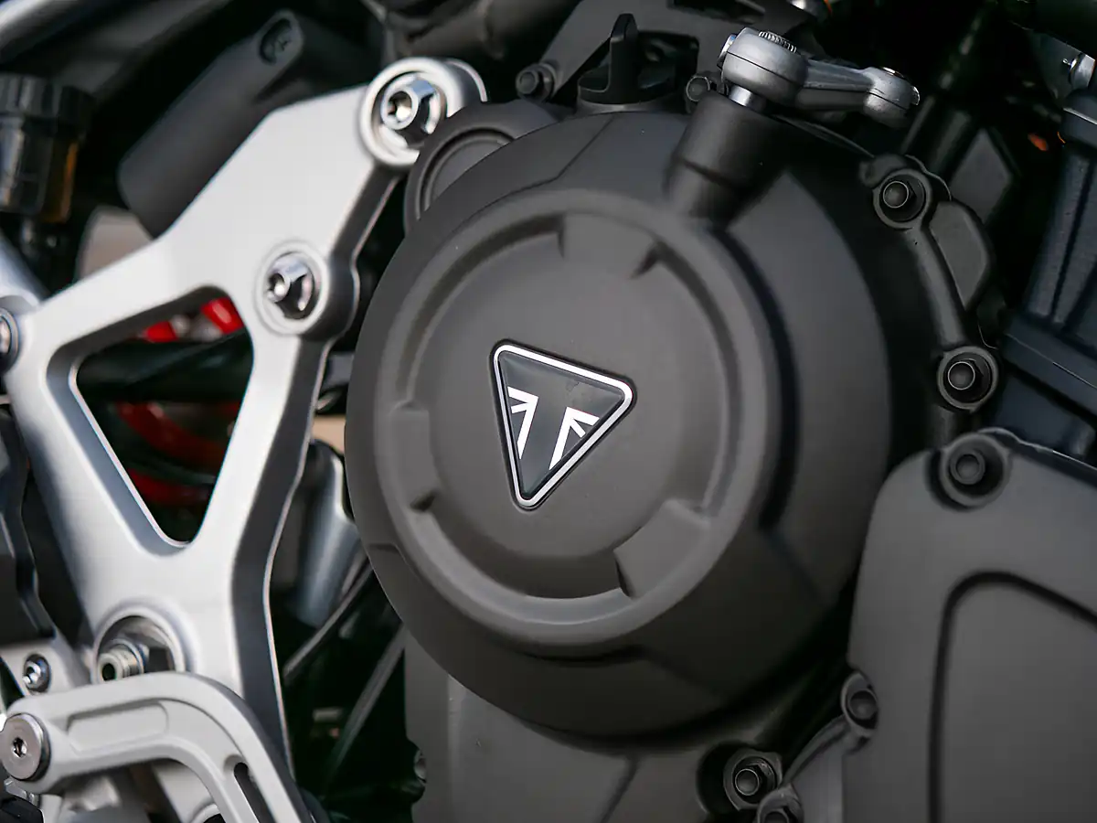 Used 2026 Triumph Tiger 1200 Alpine Edition Satin Crystal White - Interior and Exterior details 13