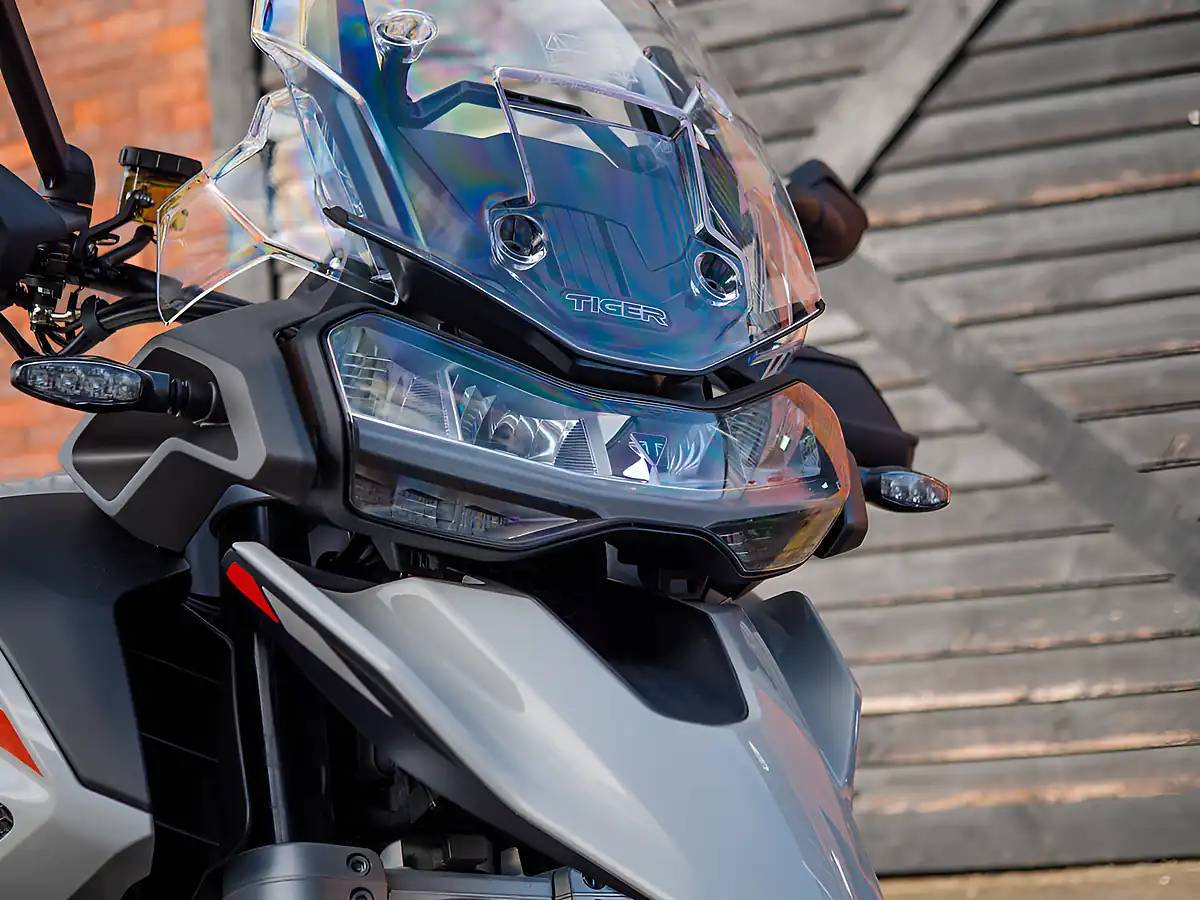 Used 2026 Triumph Tiger 1200 Alpine Edition Satin Crystal White - Interior and Exterior details 5