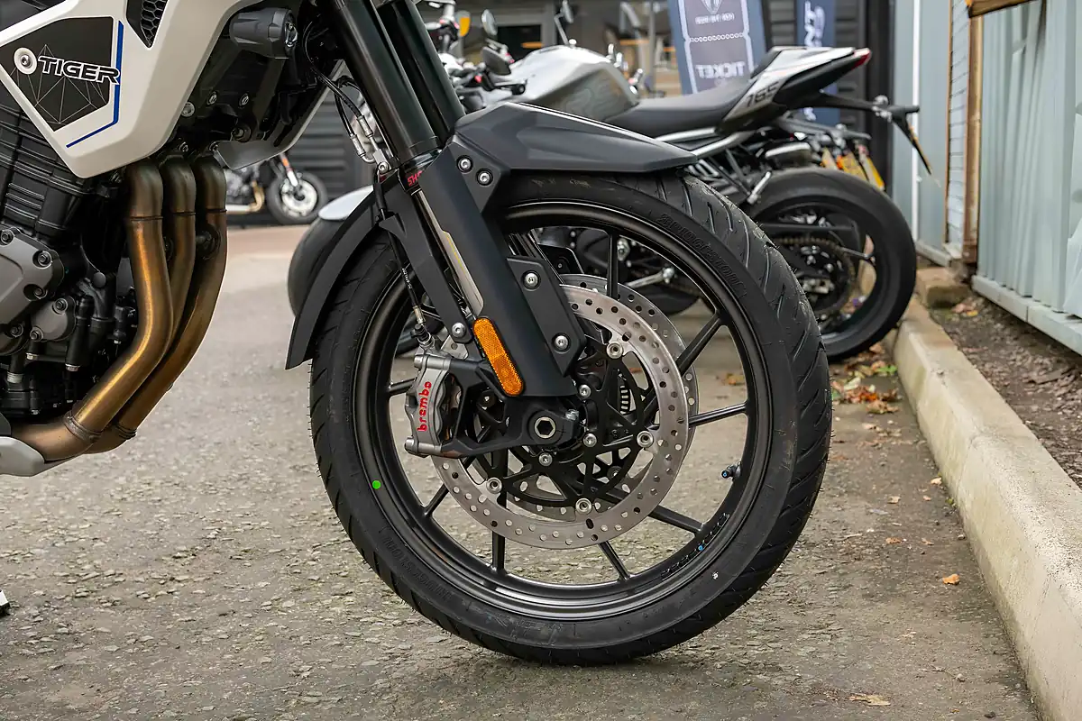 Used 2026 Triumph Tiger 1200 Alpine Edition Satin Crystal White - Interior and Exterior details 12