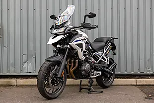 Used 2026 Triumph Tiger 1200 Alpine Edition Satin Crystal White - Interior and Exterior details 8