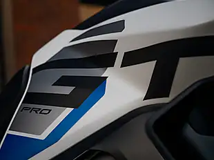 Used 2026 Triumph Tiger 1200 Alpine Edition Satin Crystal White - Interior and Exterior details 17
