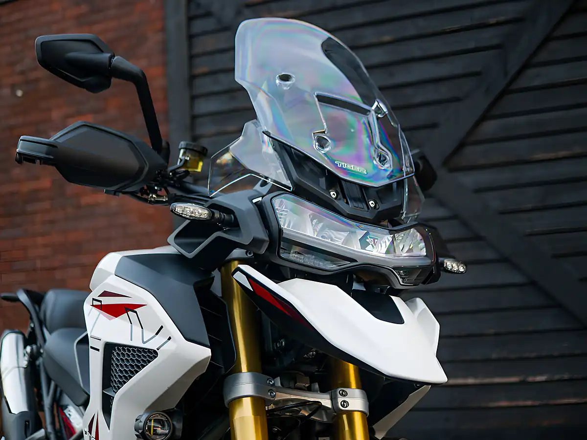 Used 2026 Triumph Tiger 1200 Desert Edition Crystal White - Interior and Exterior details 5