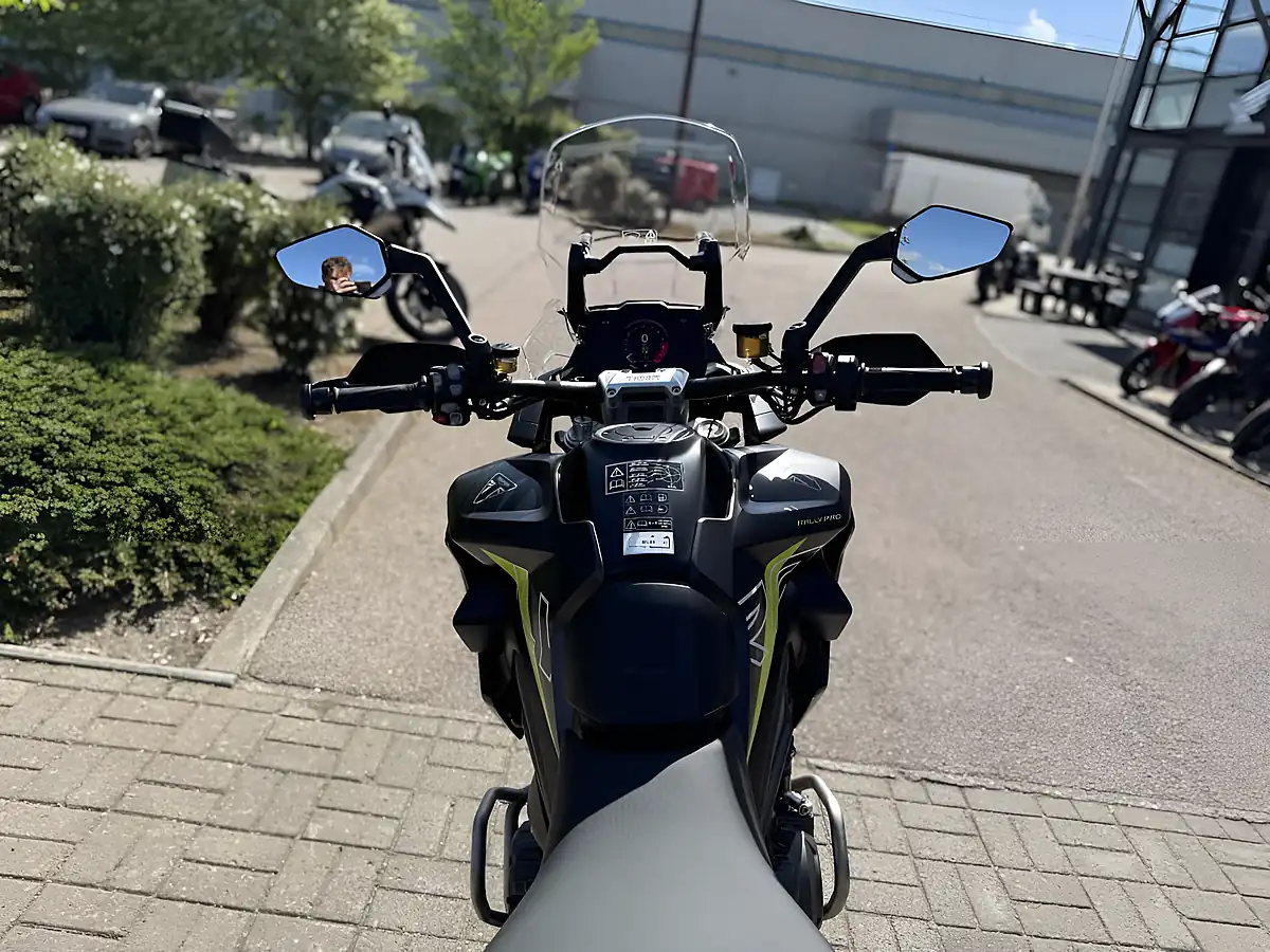 Used 2026 Triumph Tiger 1200 Desert Grey - Interior and Exterior details 10