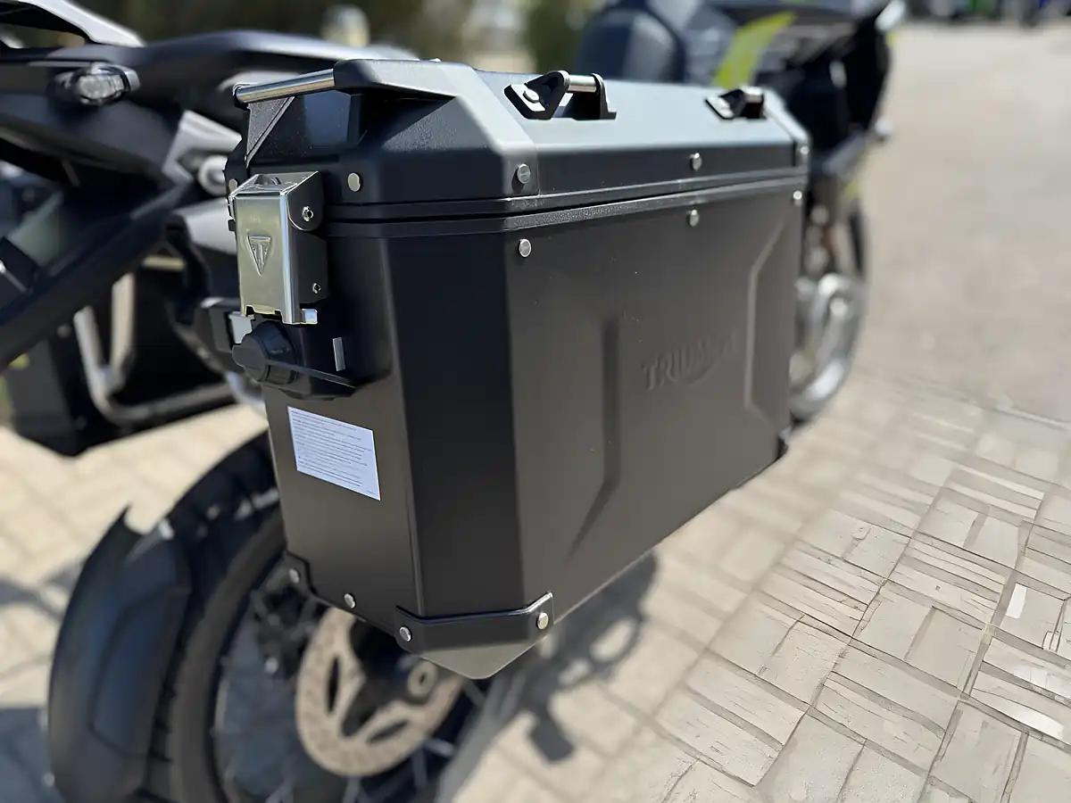 Used 2026 Triumph Tiger 1200 Desert Grey - Interior and Exterior details 13