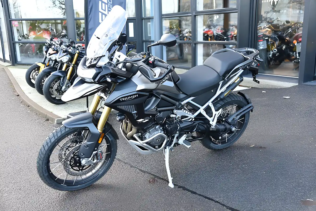 Used 2026 Triumph Tiger 1200 Rally Pro Sandstorm - Interior and Exterior details 9