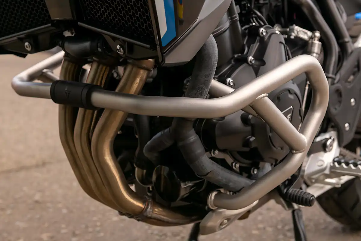 Used 2026 Triumph Tiger 900 Alpine Edition Snowdonia White - Interior and Exterior details 10