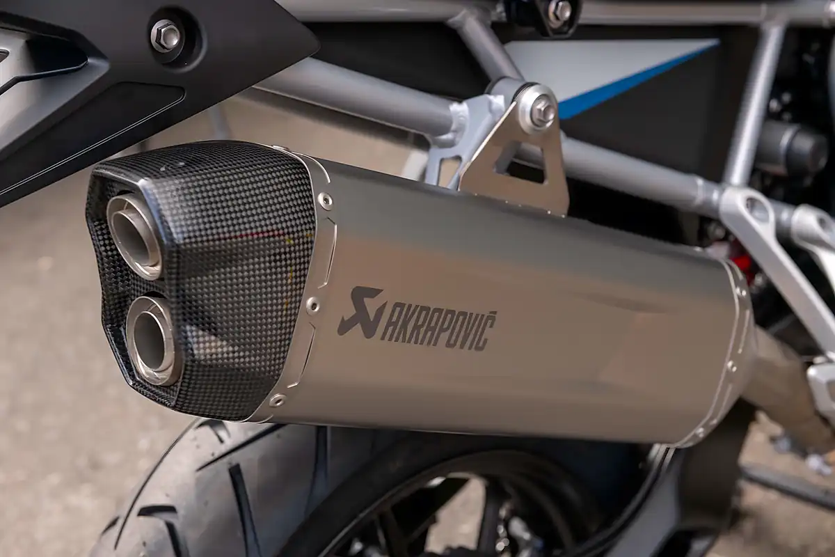 Used 2026 Triumph Tiger 900 Alpine Edition Snowdonia White - Interior and Exterior details 17