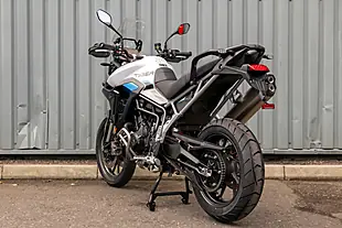 Used 2026 Triumph Tiger 900 Alpine Edition Snowdonia White - Interior and Exterior details 7