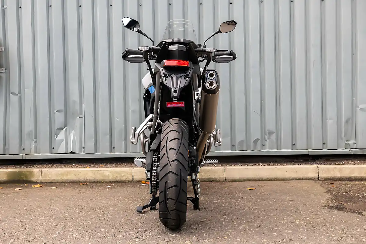 Used 2026 Triumph Tiger 900 Alpine Edition Snowdonia White - Interior and Exterior details 8