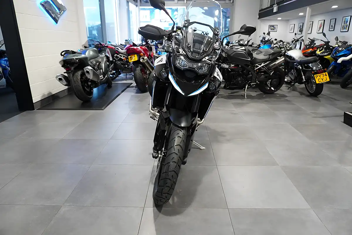 Used 2026 Triumph Tiger 900 Alpine Edition Snowdonia White - Interior and Exterior details 3