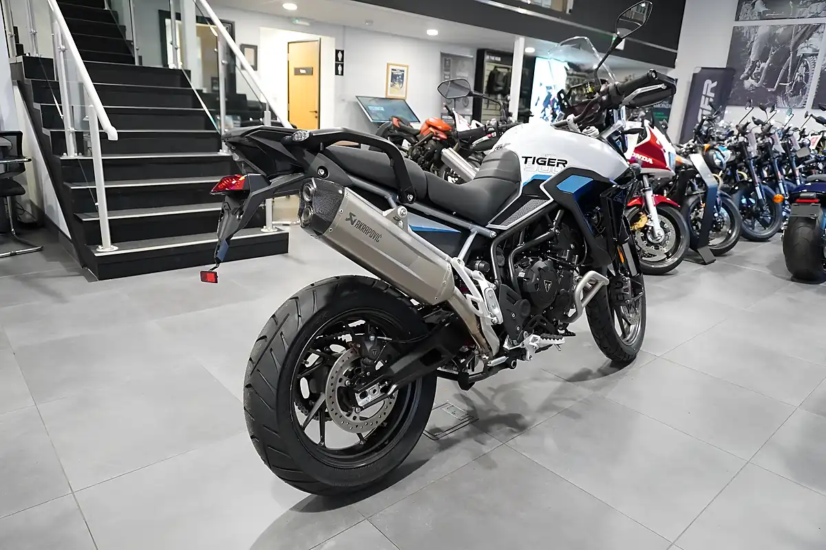 Used 2026 Triumph Tiger 900 Alpine Edition Snowdonia White - Interior and Exterior details 5