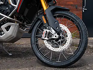 Used 2026 Triumph Tiger 900 Desert Edition Urban Grey / Sapphire Black - Interior and Exterior details 11