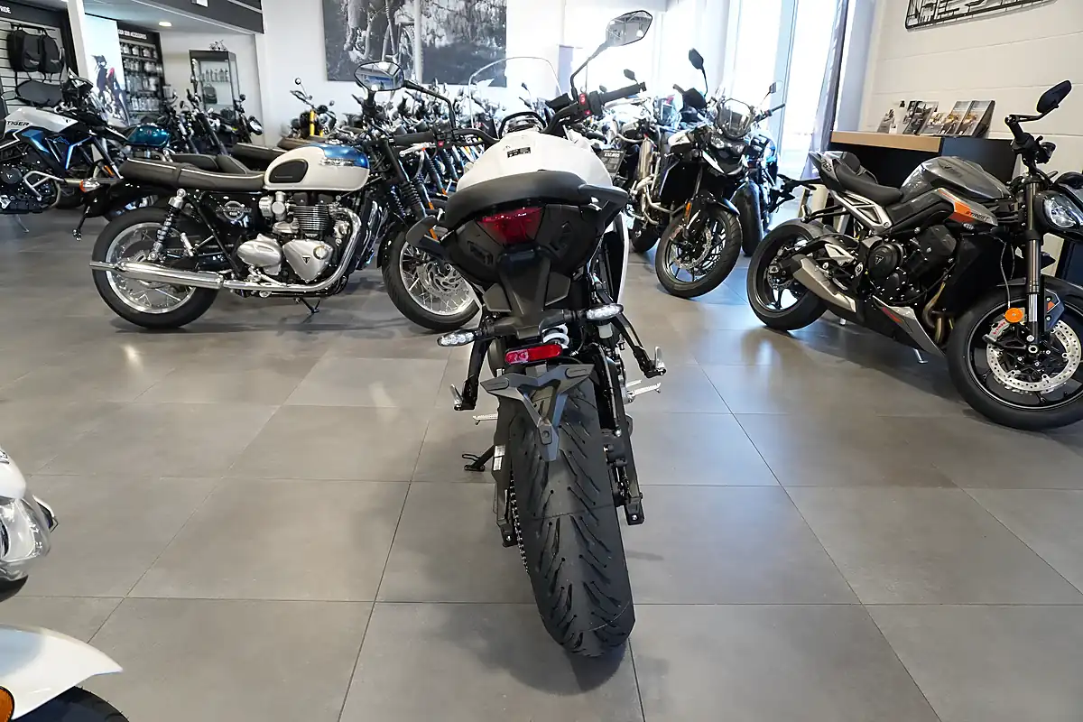 Used 2026 Triumph Tiger Sport 660 Pure White - Interior and Exterior details 4