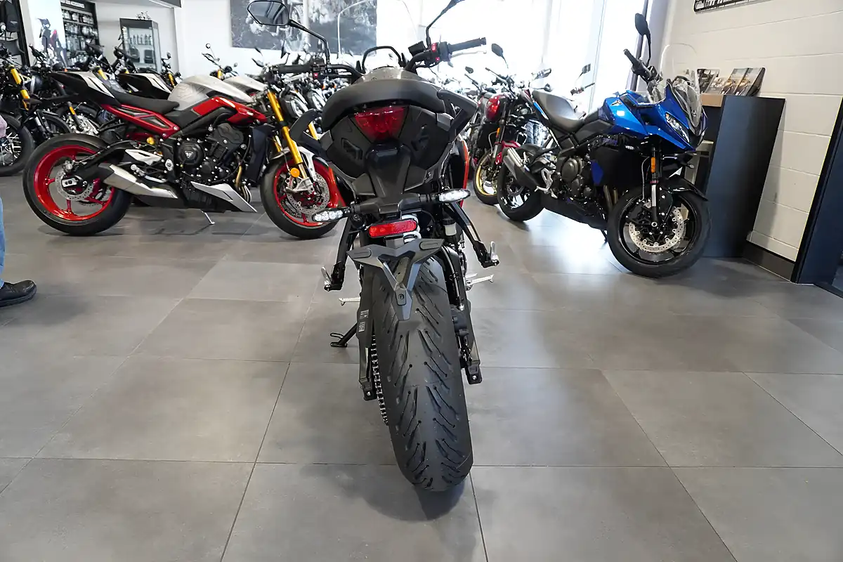 Used 2026 Triumph Tiger Sport 660 Silver Ice/Orange - Interior and Exterior details 4