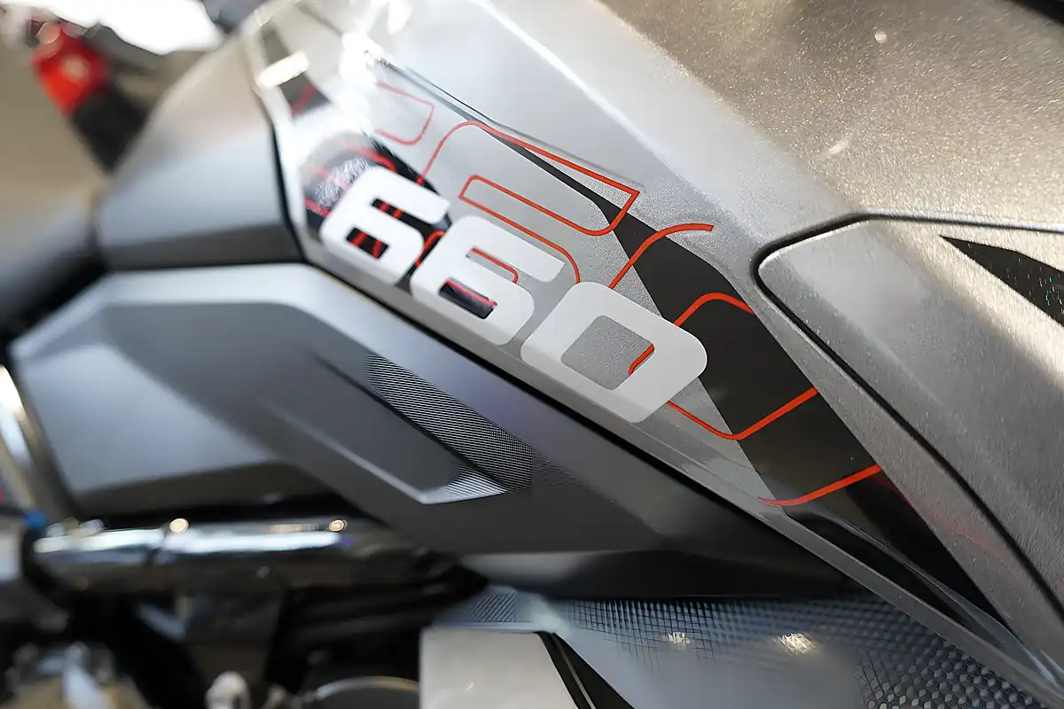 Used 2026 Triumph Tiger Sport 660 Silver Ice/Orange - Interior and Exterior details 9