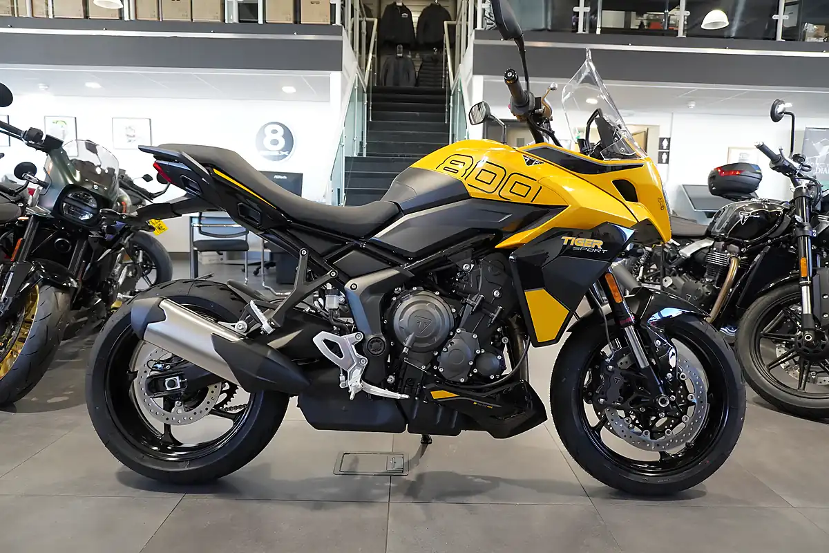 Used 2026 Triumph Tiger Sport 800 Cosmic Yellow - Front View