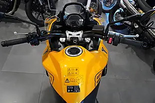 Used 2026 Triumph Tiger Sport 800 Cosmic Yellow - Interior and Exterior details 7