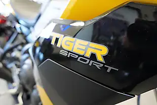 Used 2026 Triumph Tiger Sport 800 Cosmic Yellow - Interior and Exterior details 8