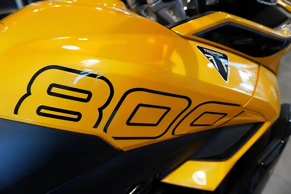Used 2026 Triumph Tiger Sport 800 Cosmic Yellow - Interior and Exterior details 9