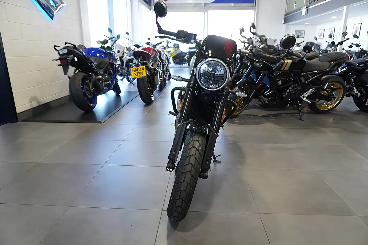 Used 2026 Triumph Tracker 400 Aluminium Silver - Interior and Exterior details 3