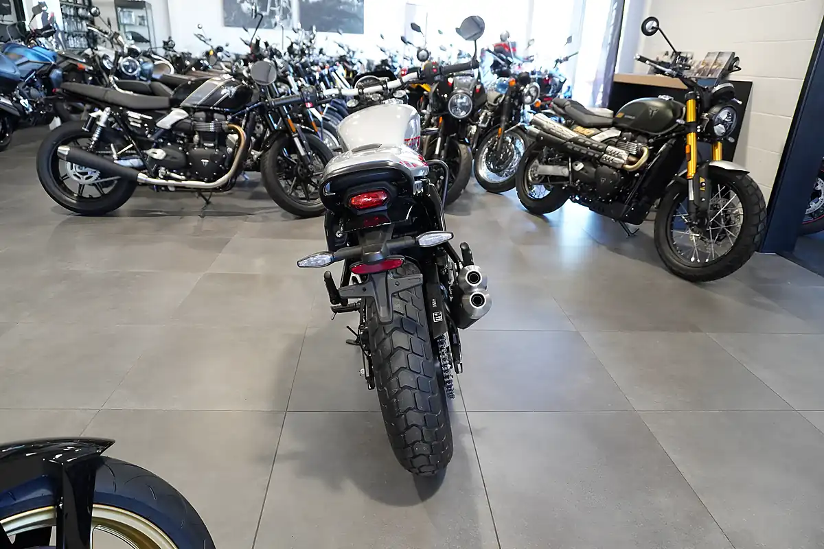 Used 2026 Triumph Tracker 400 Aluminium Silver - Interior and Exterior details 4