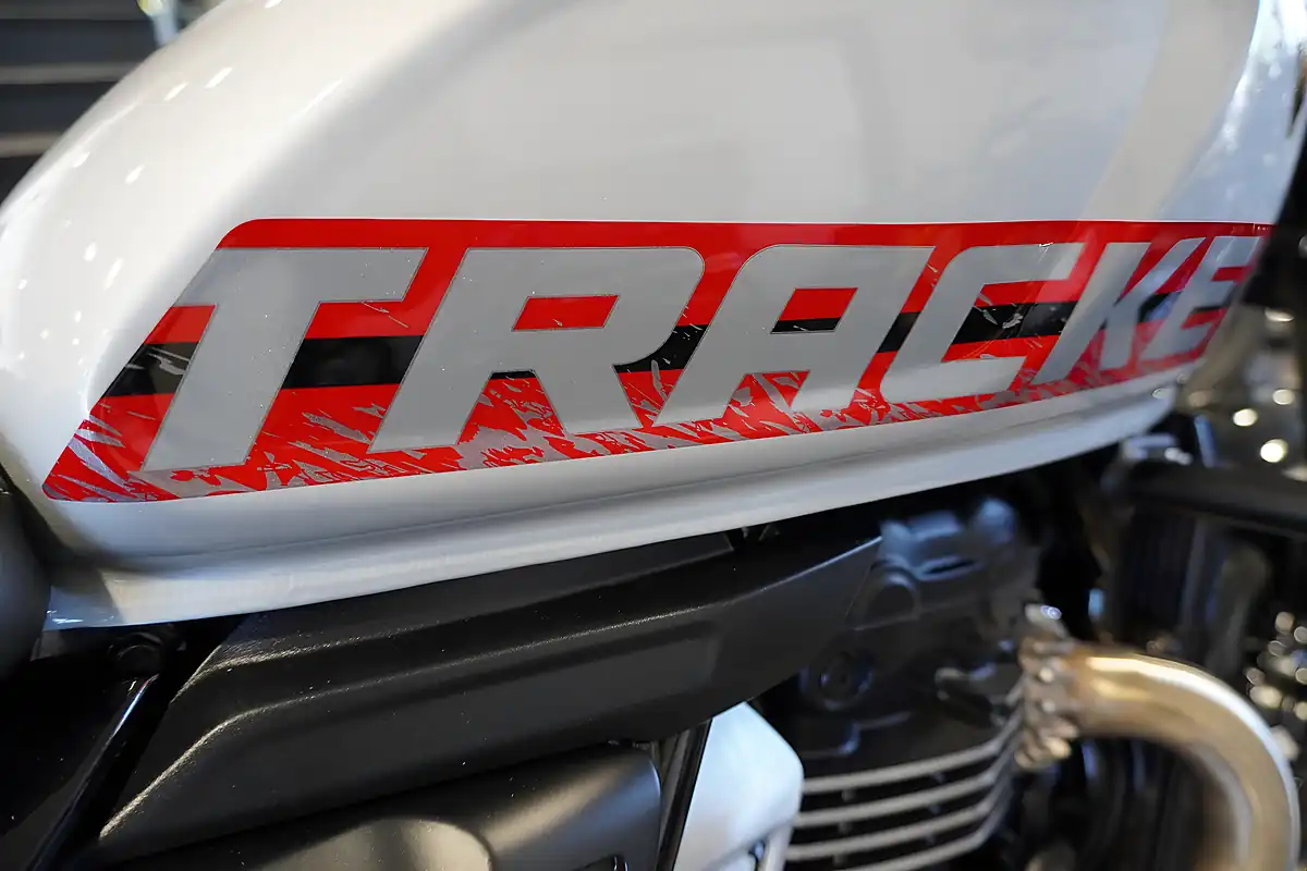 Used 2026 Triumph Tracker 400 Aluminium Silver - Interior and Exterior details 8