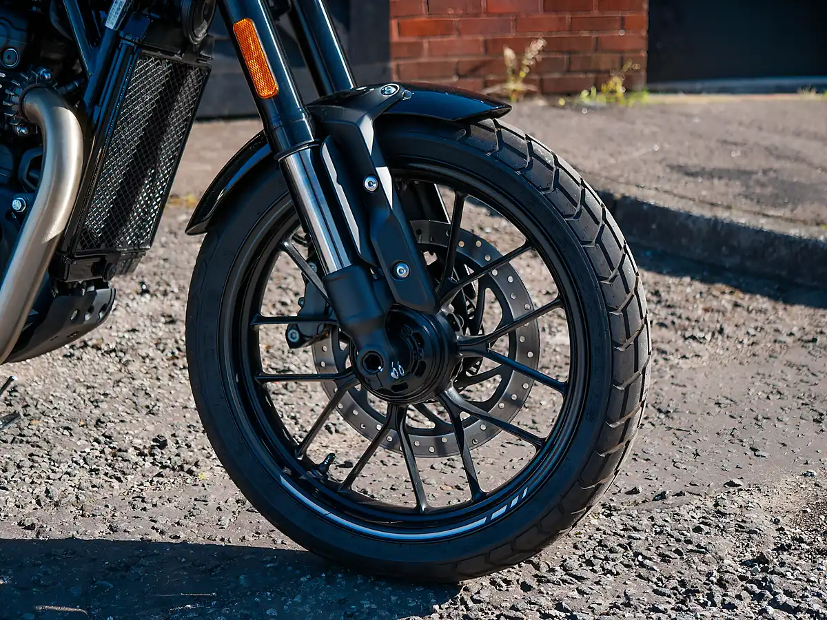 Used 2026 Triumph Tracker 400 Phantom Black - Interior and Exterior details 3