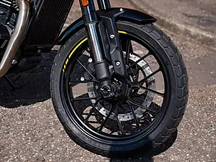 Used 2026 Triumph Tracker 400 Racing Yellow Racing Yellow - Interior and Exterior details 3